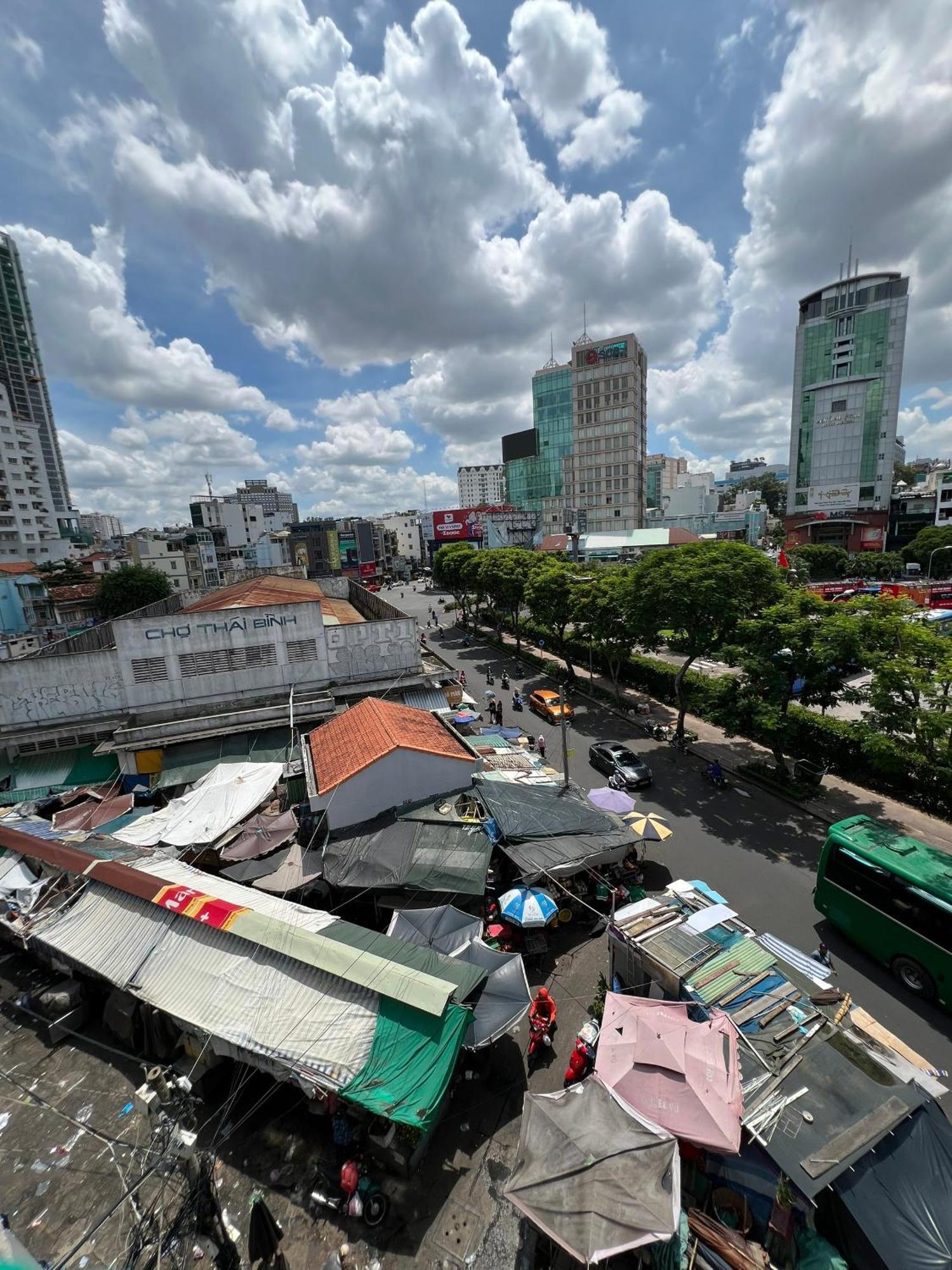Bed & Breakfast Saigon Style & Cafe
